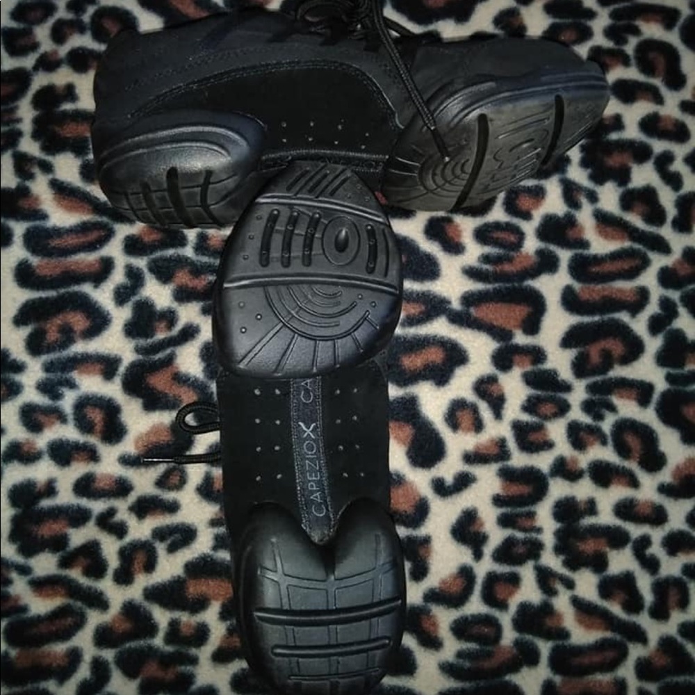 Capezio Size 8 Dance Shoes